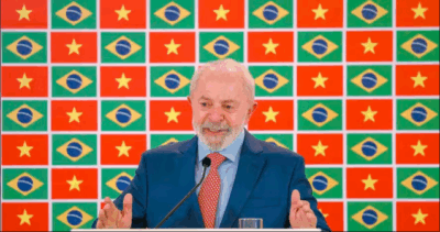 No Vietnã, Lula critica pedidos de anistia de golpistas
