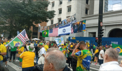 Ato de Bolsonaro evidencia esvaziamento político e público em meio a julgamento no STF
