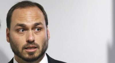 Vice-líder do governo diz que Carlos Bolsonaro “está prestes a ser preso”