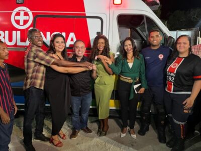 O Deputado Catulé Júnior oficializa a entrega de ambulância e anuncia mais de R$ 1 milhão em emendas para a Saúde de São João do Sóter