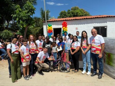 Miltinho Aragão entrega casas populares construídas pela Prefeitura de São Mateus