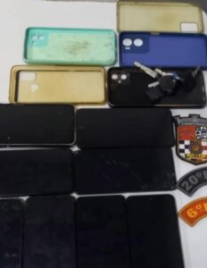 PM recupera celulares roubados em operação na Vila Brasil