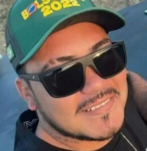 Suspeito de matar três maranhenses em um bar se entrega à polícia, em Mato Grosso