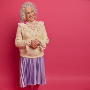 Estilo na Geração Prateada: IADVH apoia desfile para pessoas  idosas realizado em dezembro