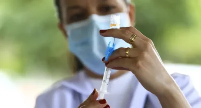 Covid-19: Fiocruz alerta sobre cuidados no Carnaval para evitar aumento de casos de complicações respiratórias