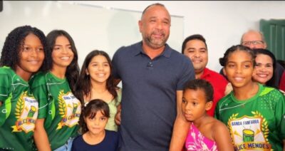 Prefeito Roberto Costa entrega duas escolas reformadas e climatizadas no bairro São Lucas