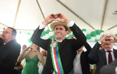 EDIMAR VAQUEIRO É EMPOSSADO COMO PREFEITO DE COROATÁ UMA PROMESSA INOVADORA NA POLÍTICO LOCAL.