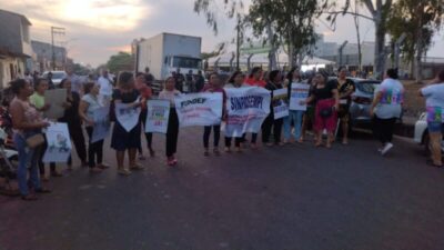 Inauguração do Hospital do Câncer é marcado por manifestações dos Professores em Pinheiro