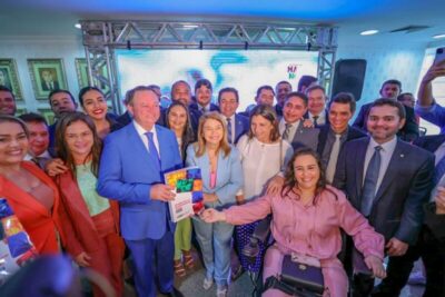Assembleia recebe Plano Plurianual e Lei Orçamentária-2024 do Governo do Estado