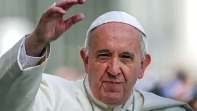 Papa Francisco morre aos 88 anos e deixa legado de humildade, reforma e proximidade com os pobres