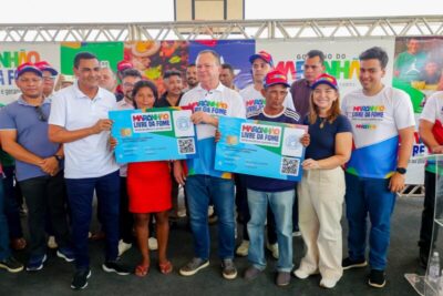 Em Urbano Santos, Iracema Vale participa da entrega de cartões do programa ‘Maranhão Livre da Fome’