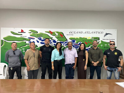 Prefeito Neto Carvalho recebe delegada chefe do Departamento de Feminicídio e delegado de Polícia Civil de Araioses