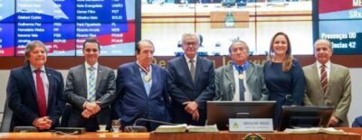Assembleia Legislativa do Maranhão homenageia ex-deputado César Bandeira e médico Harolfran de Melo