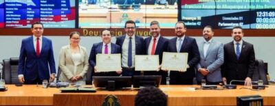 Alema concede título de Cidadão Maranhense ao procurador Carlos Henrique, ao jornalista Júnior Albuquerque e ao piloto João Agro