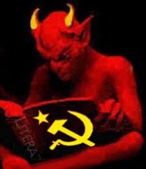 Satan-Dino? Ao retornar de dar a volta ao mundo, de mentir na cara dura, jornalista enquadra governador comunista e desmente suas declarações….