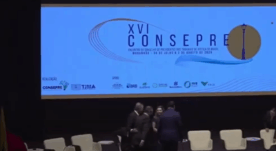 Vídeo: O encontro de Flávio Dino, Sarney, Iracema e Braide que teve abraços e sorrisos, mas também ausência de cumprimentos