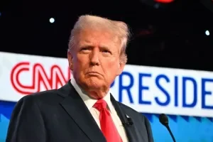 Trump eleva taxação da China para 125% e reduz de 75 países para 10%