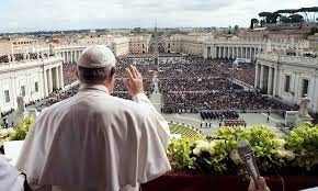 Vaticano vai permitir que padres concedam bênçãos a casais do mesmo sexo