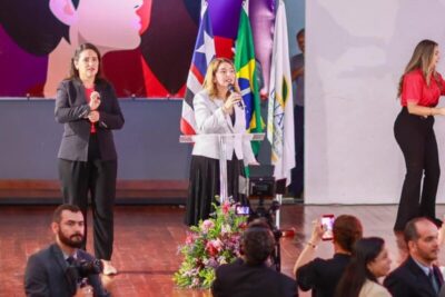 Mulheres de todo o país debatem fortalecimento da presença feminina nos espaços de poder