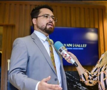 Advogado Rayan Hallef é acusado de aplicar golpes que ultrapassam R$ 2 milhões usando falsas promessas de investimento e relações de confiança
