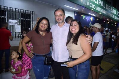 Júlio Filho marca presença no Arraial da Câmara em Ribamar e recebe apoio popular