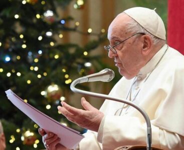 Papa Francisco passa noite tranquila, diz Vaticano