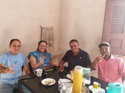 Vagma Trinta recebe adesão do ex prefeito Coronel Eliberto em Palmeirândia