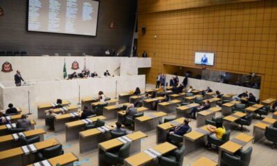 Justiça autoriza investigação contra deputado por assédio sexual em SP
