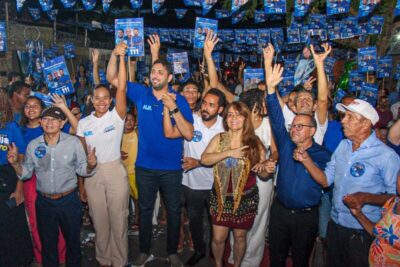 População abraça Fidell Castro e Henrique Júnior em grande reunião no bairro São Francisco