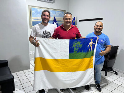 Viajante francês em expedição a pé do Chuí ao Oiapoque visita Araioses e é recepcionado pela Secretaria de Meio Ambiente e Turismo