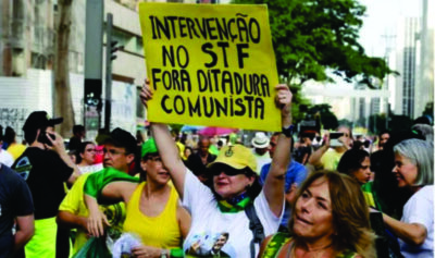 Um soldado, um cabo e uns idiotas