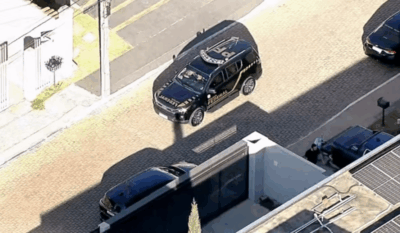 PF apreende mais de 14 mil dólares na casa de Jair Bolsonaro