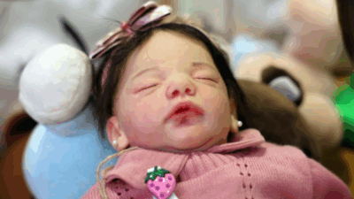 PM é acionada para salvar bebê reborn engasgado