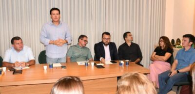 Felipe Camarão dialoga com classe empresarial de Imperatriz