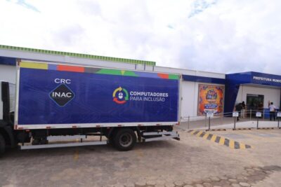 Prefeito Fred Campos garante mais um avanço para Paço: 100 computadores chegam através de programa federal.