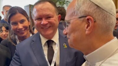 Governador Carlos Brandão participa de audiência com o Papa no Vaticano