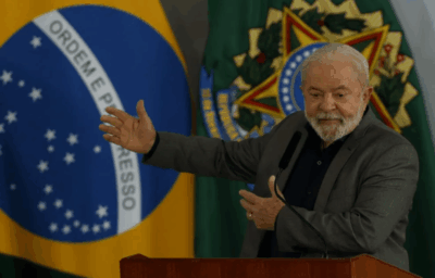 Lula exonera ministros com mandato para garantir apoio no Congresso