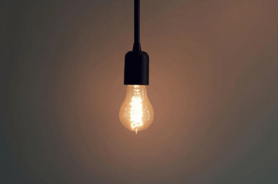 Aneel aciona bandeira vermelha para junho, e conta de luz fica mais cara