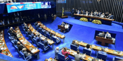 Atirar objetos para fora do veículo pode ser infração grave