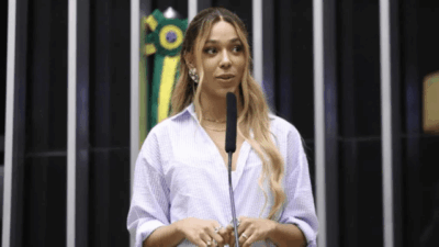 Erika Hilton mantém maquiadores como funcionários de gabinete