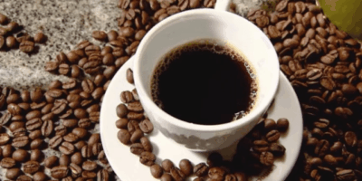 Preço do café registra primeira queda após 16 meses em alta