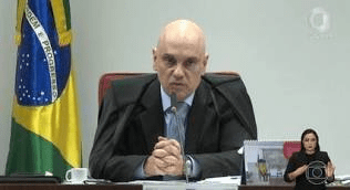 Moraes cita Hitler na decisão que proíbe acampamento em frente ao STF