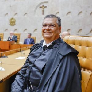 Reviravolta na Justiça Federal: Juiz volta atrás e anula decisão que exigia devolução de R$ 141 milhões retirados do Porto do Itaqui durante gestão de Flávio Dino.
