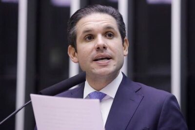 Hugo Motta defende cortes com diálogo e critica “criminalização” das emendas parlamentares