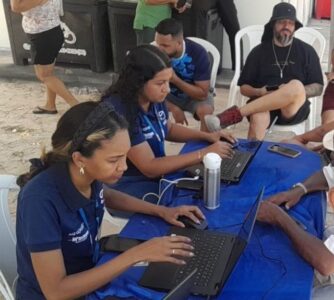 Av. Litorânea recebe Ponto de Atendimento Móvel da Equatorial Maranhão para vendedores ambulantes solicitarem ligações provisórias de energia elétrica para o Carnaval do Maranhão 2025
