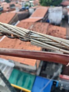 Alerta para a grande quantidade de ocorrências com pipas na rede elétrica