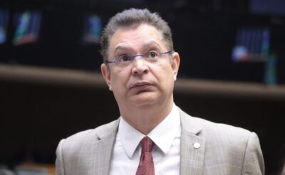 Projeto tipifica importação e exportação de produto falsificado como contrabando