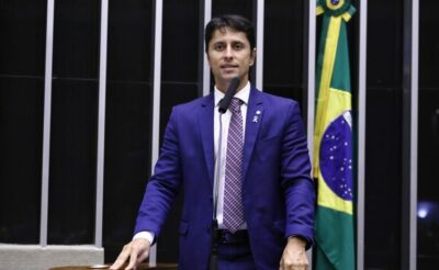 Comissão aprova proposta que detalha papel do cuidador de pessoa com deficiência