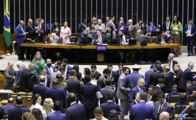Câmara pode retomar hoje votação de projeto sobre formação de motoristas de baixa renda