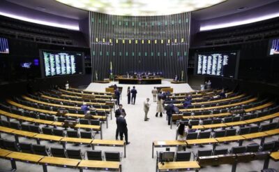 Câmara aprova projeto que define agosto como mês de combate a desigualdades sociais; acompanhe